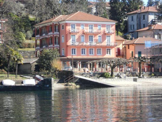 Riva 3*
