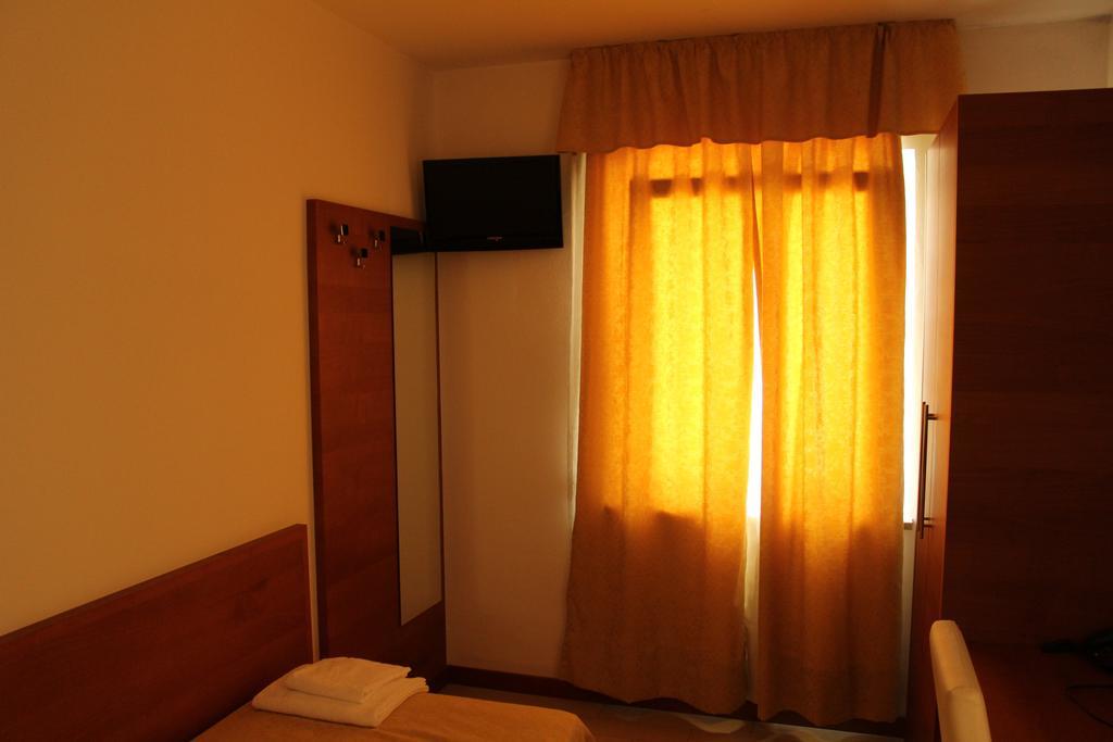 Riva Hotel